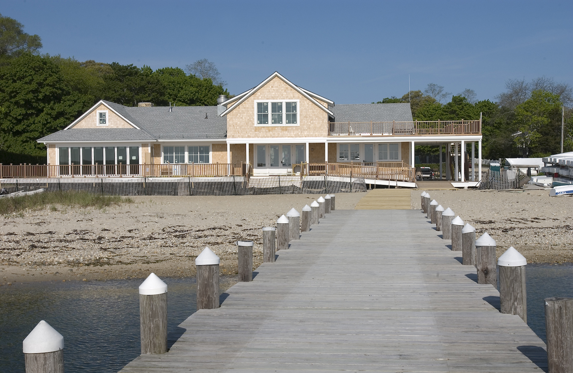 yacht club.