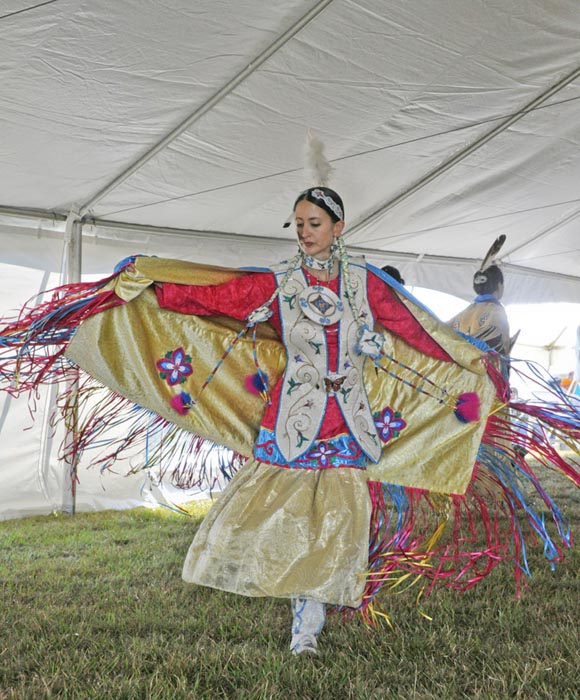 Hoover Elizabeth Native American dancer costume