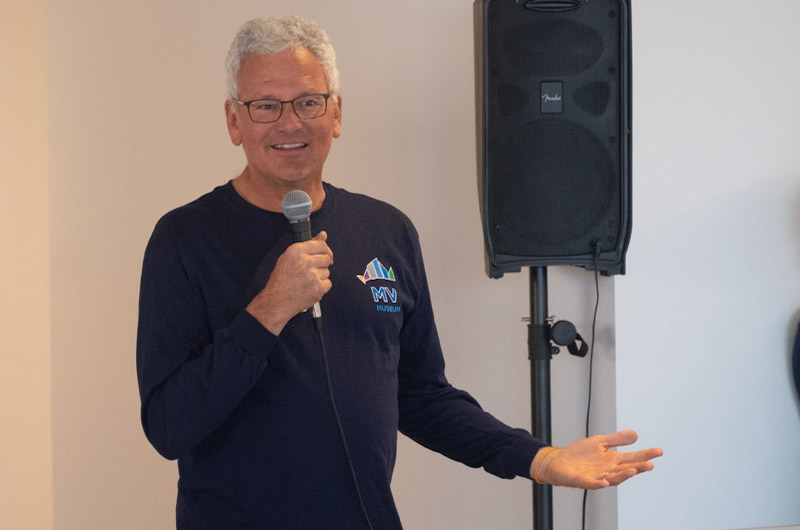 Phil Wallis addresses attendees.