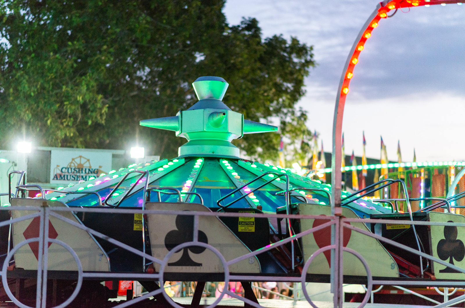 When the sun goes down, the neon comes on.
