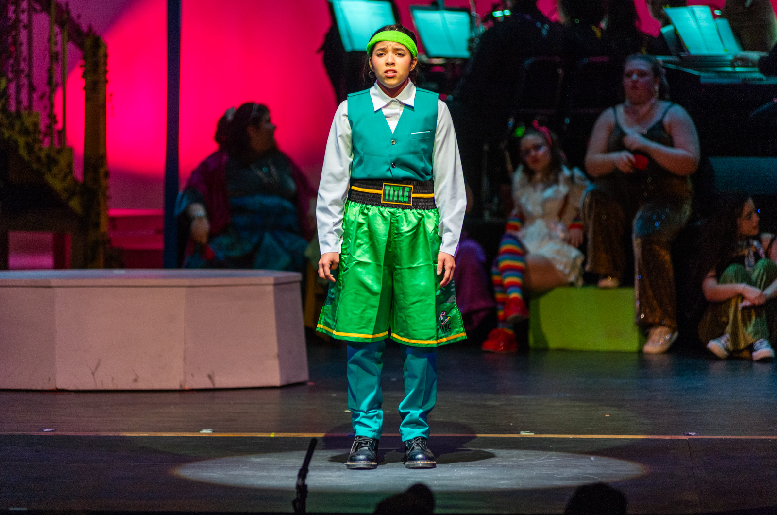 Viola (Gabi Silveira) prepares to duel.
