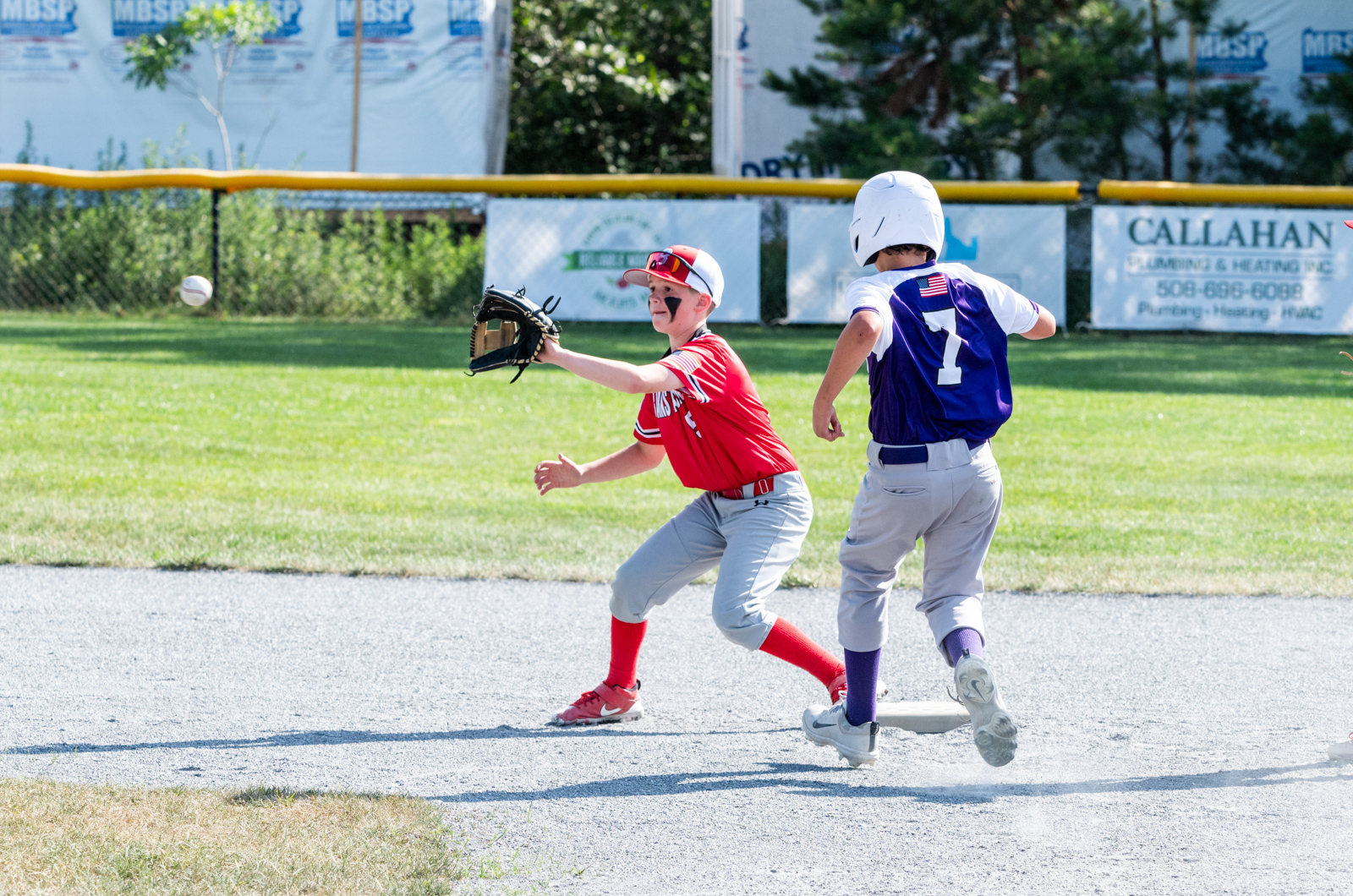 Al Blake coming into 2nd base.