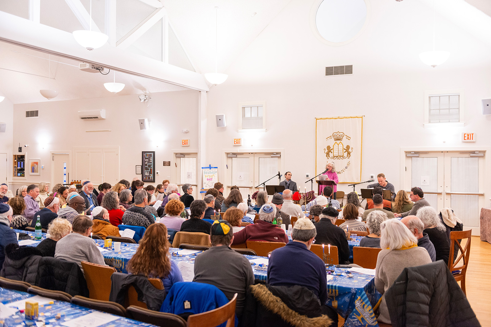 Music and prayer filled the hall on Sunday.