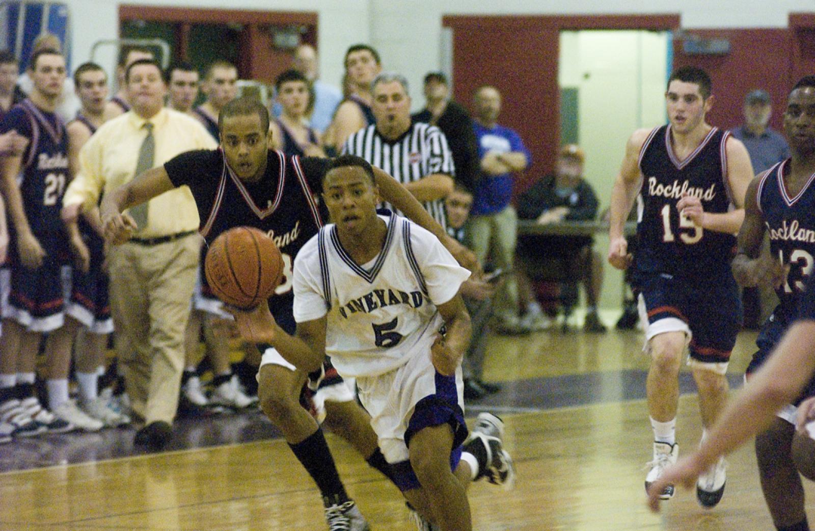 randall jette playing basketball