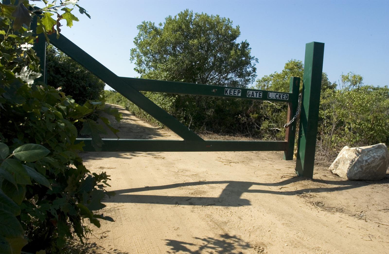 gate