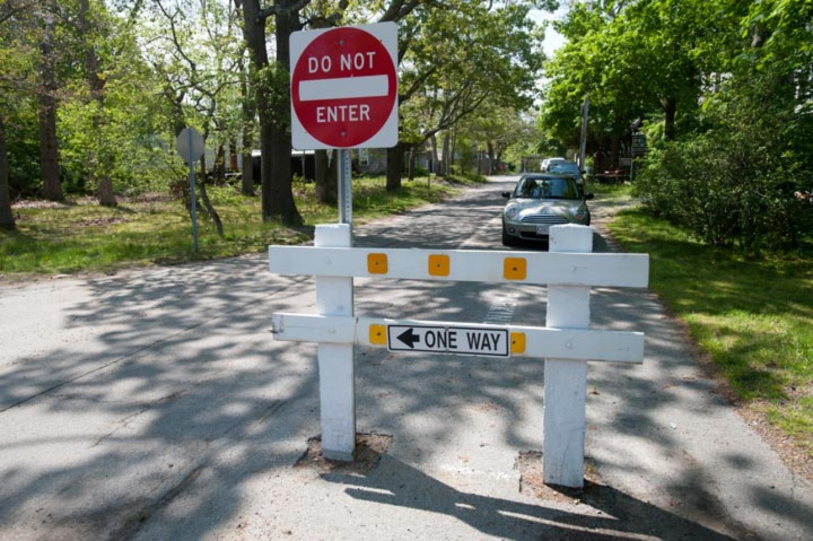 Dukes County Avenue