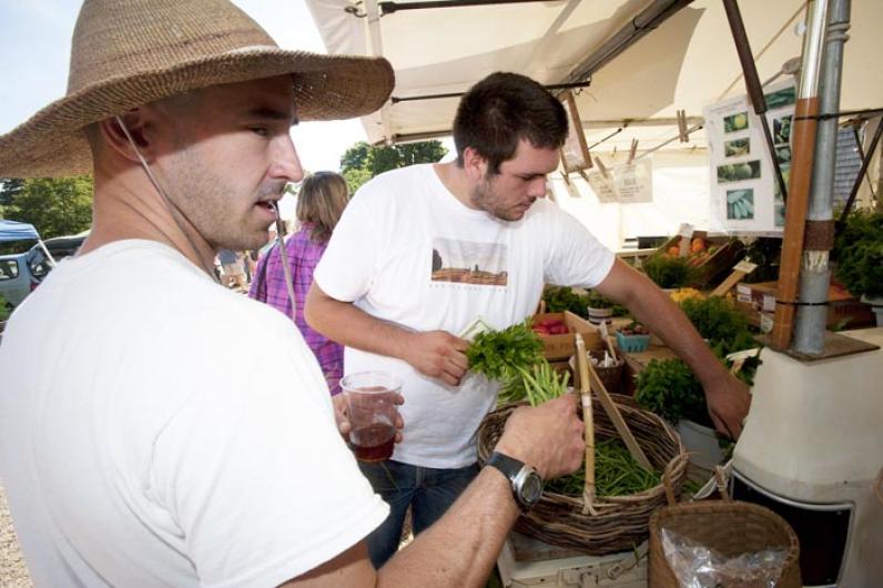 Chris Fischer Myles Montjoi vegetables chef
