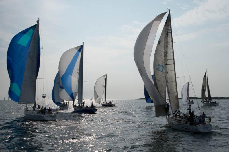 Spinnakers aloft