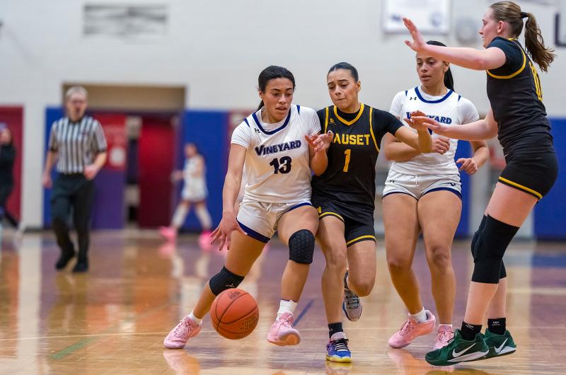 Madis Pitman moving the ball well.