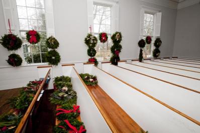 pews