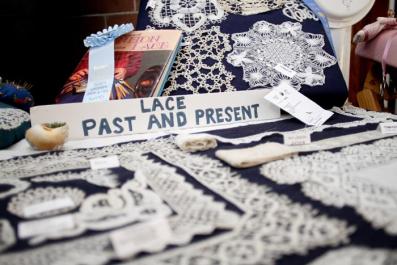 lace display