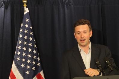 Josh Earnest