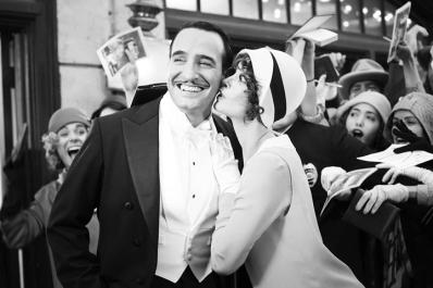 B&W kissing, silent film