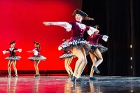 Pirates dance in circle in Black Pearls.
