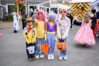 [l-r] Ian Rossi, Sloan Snowden, Amelie Rossi and Maeve Leahy.